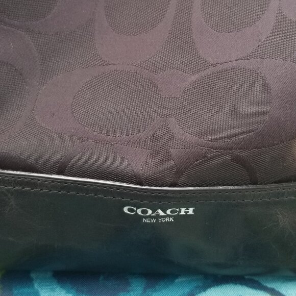Coach Shoulder Bag - Picture 5 of 6